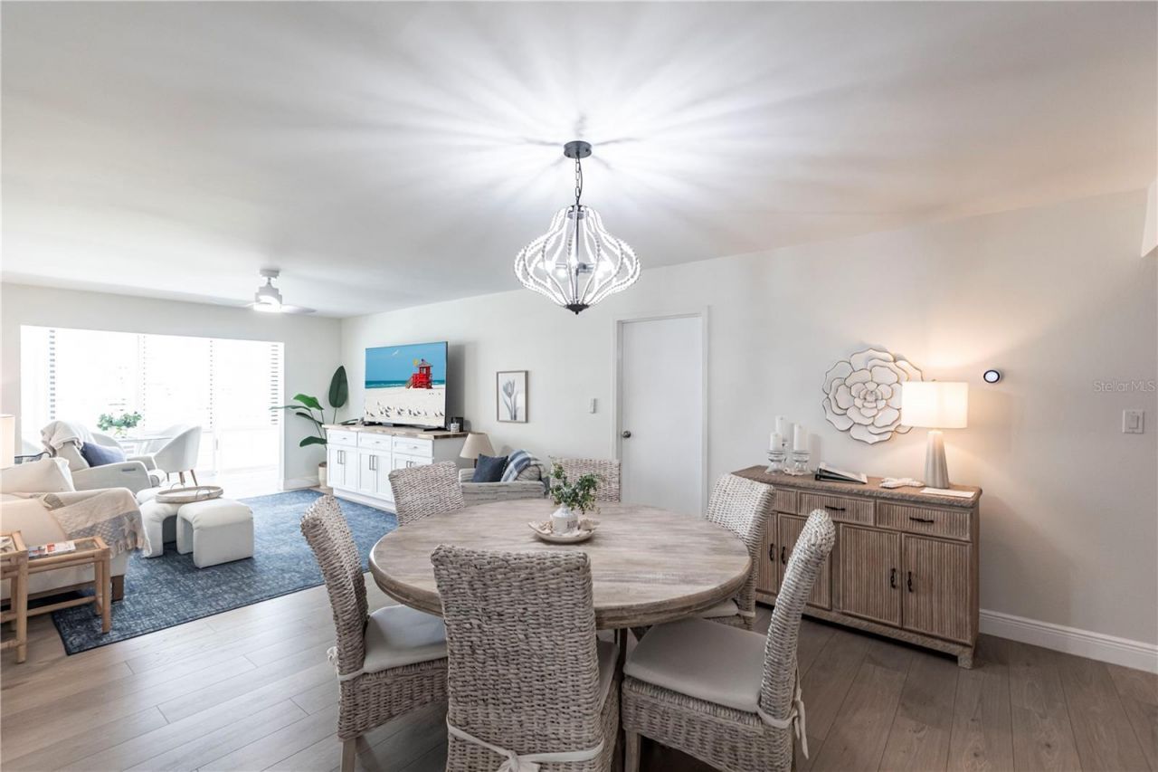 1055 W Peppertree Drive, Unit 106AA, Sarasota, FL 34242 Photo