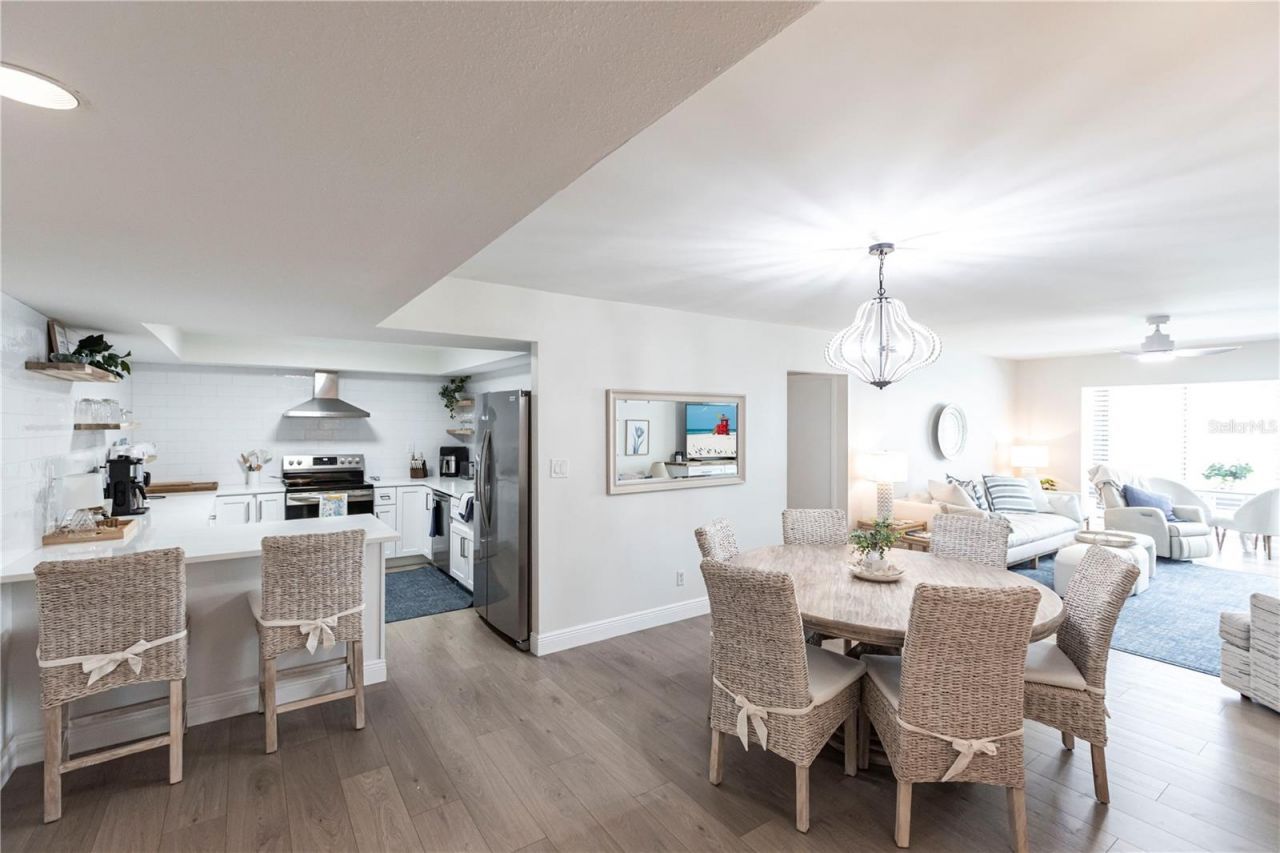 1055 W Peppertree Drive, Unit 106AA, Sarasota, FL 34242 Photo