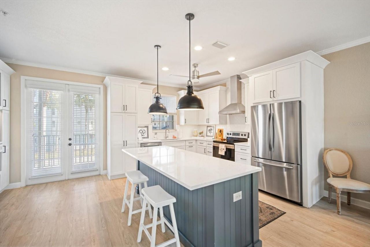 135 Bath Club Circle, North Redington Beach, FL 33708 Photo