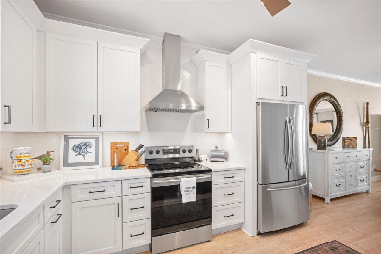 135 Bath Club Circle, North Redington Beach, FL 33708 Photo