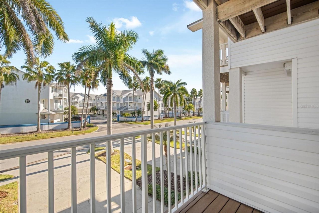 135 Bath Club Circle, North Redington Beach, FL 33708 Photo