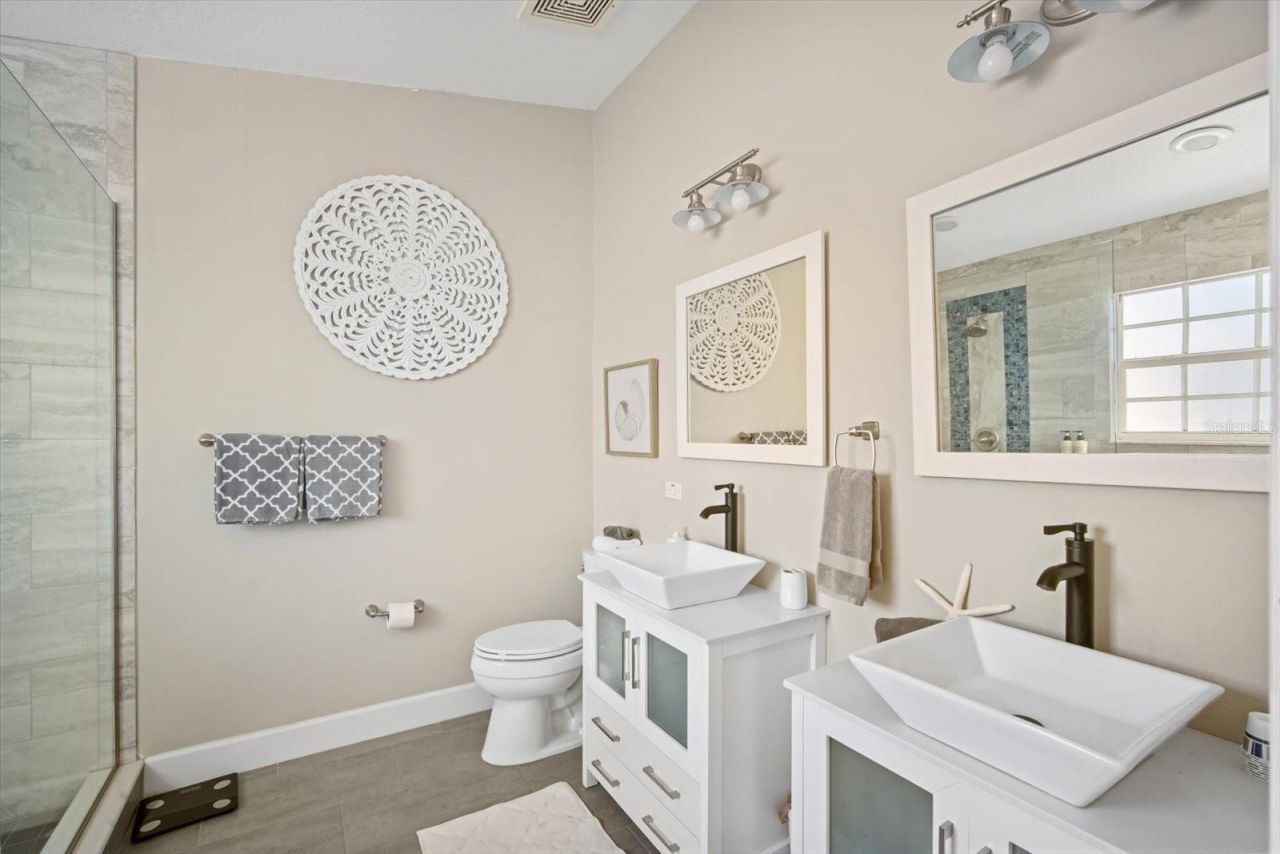 135 Bath Club Circle, North Redington Beach, FL 33708 Photo