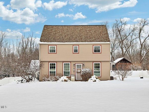 2A Castle Drive, Stillwater, NY 12170