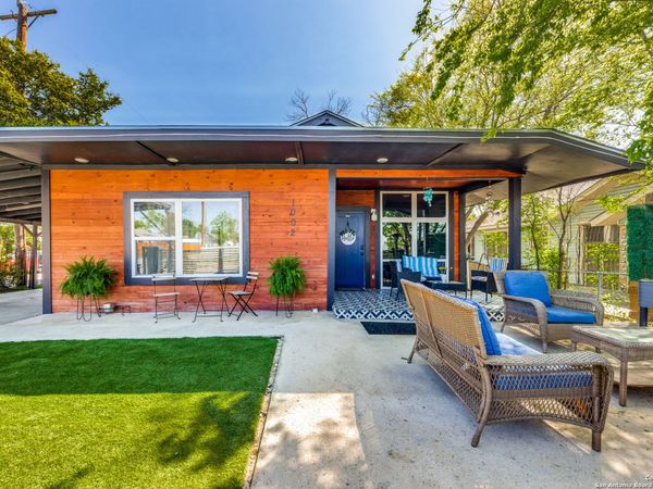 1002 LEE HALL, San Antonio, TX 78201