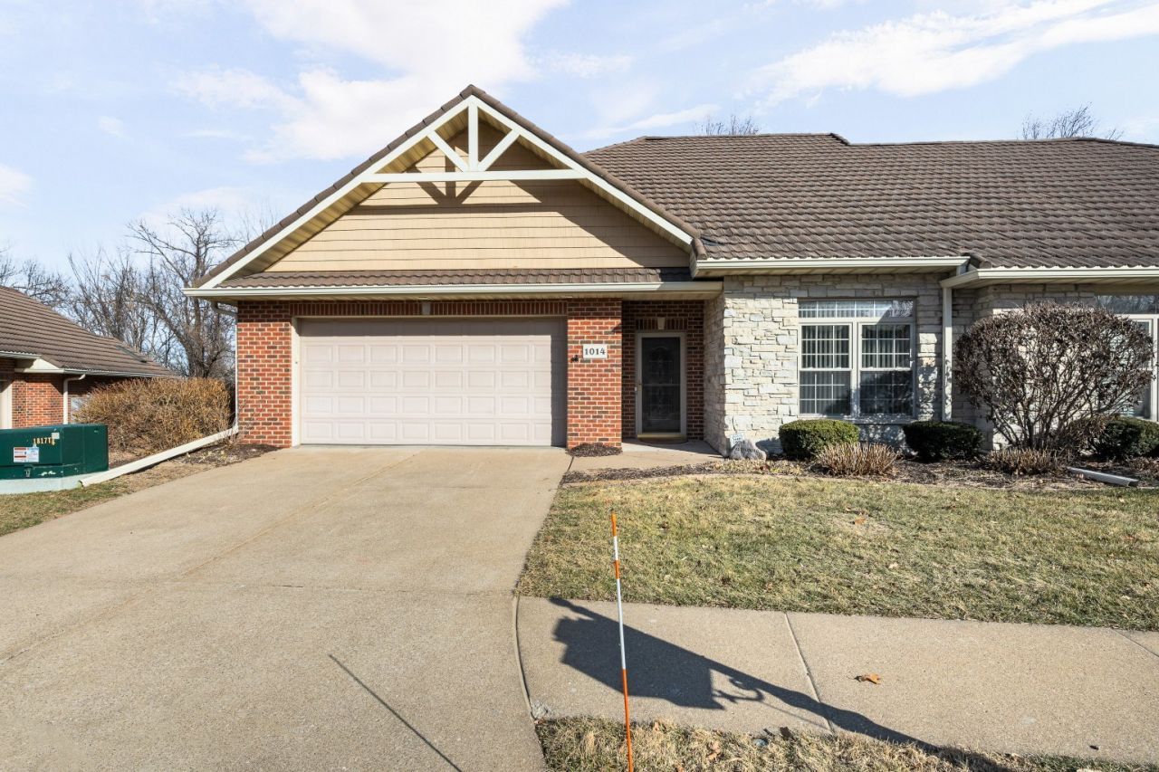 1014 2nd Street Court, Unit 1014, Moline, IL 61265 Main Photo