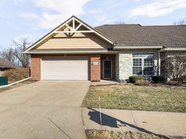 1014 2nd Street Court, Unit 1014, Moline, IL 61265