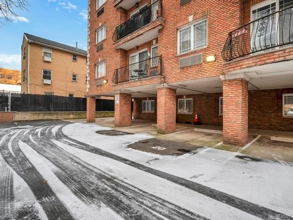 69-07 43rd Avenue, Unit P20, Woodside, NY 11377