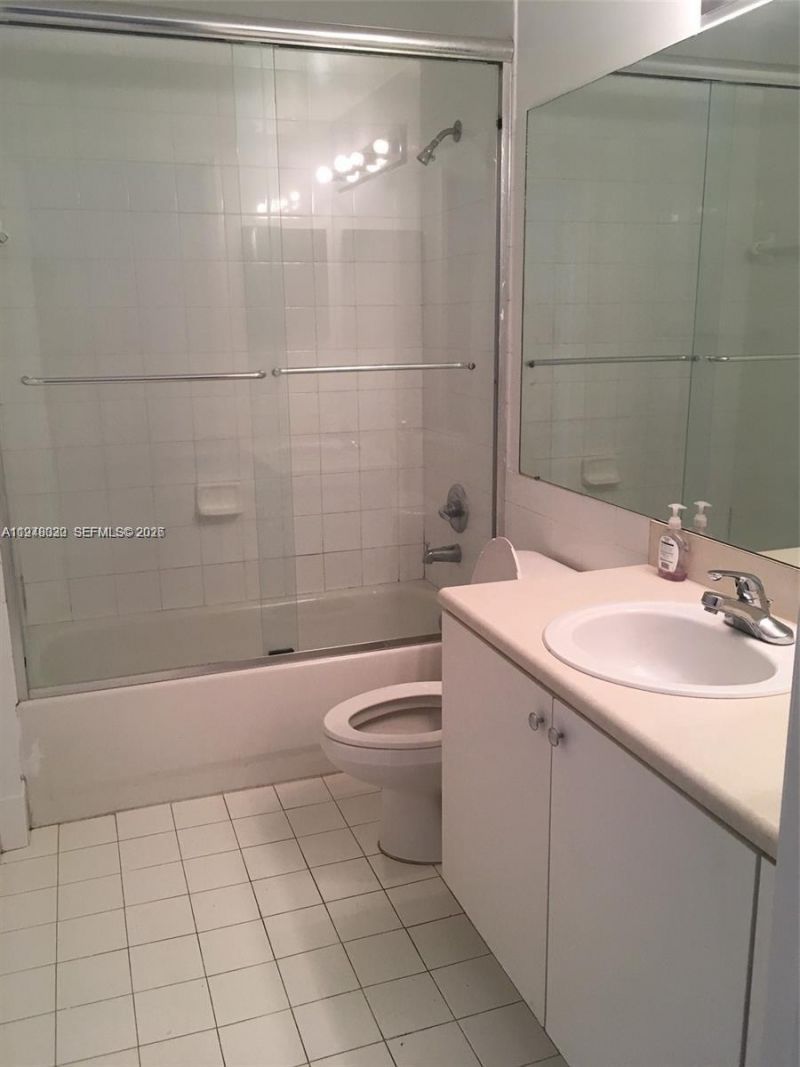 5091 NW 7th St , Unit 602, Miami, FL 33126 Photo