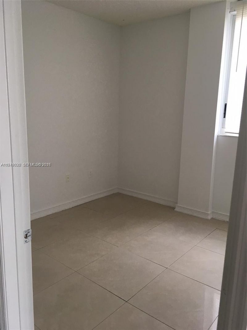 5091 NW 7th St , Unit 602, Miami, FL 33126 Photo