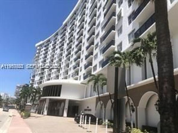 6039 Collins Ave , Unit 1131, Miami Beach, FL 33140