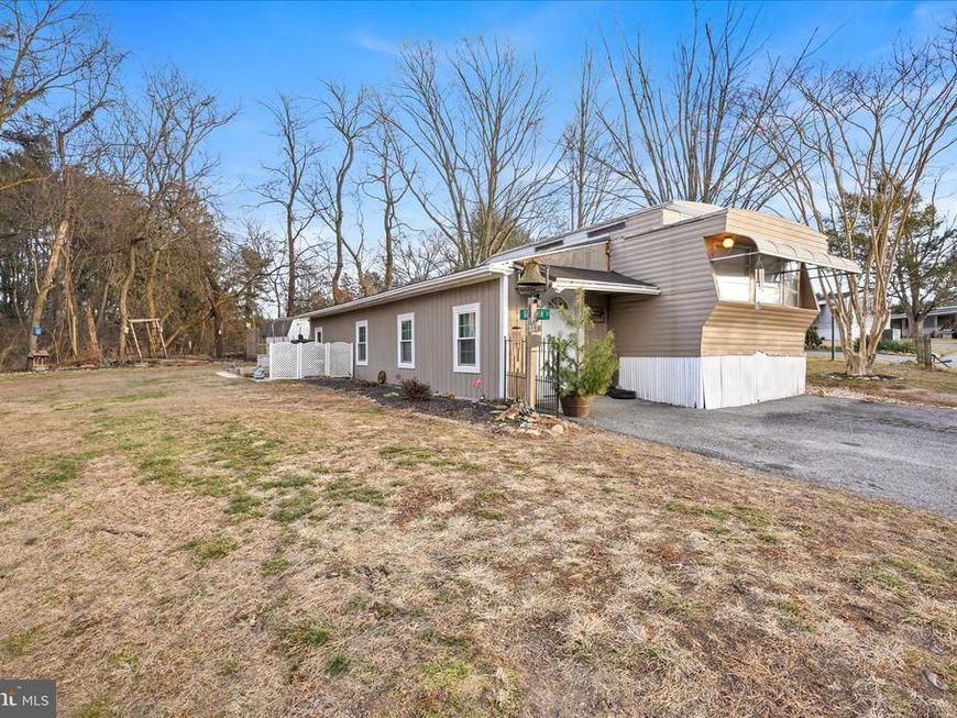 737 Lake Drive, Mount Wolf, PA 17347 Main Photo