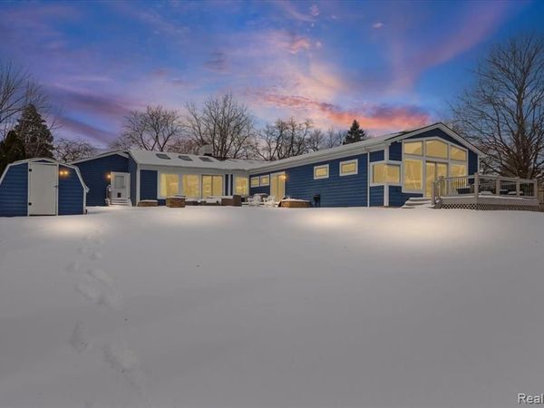 3301 Mann Road, Waterford Twp, MI 48346