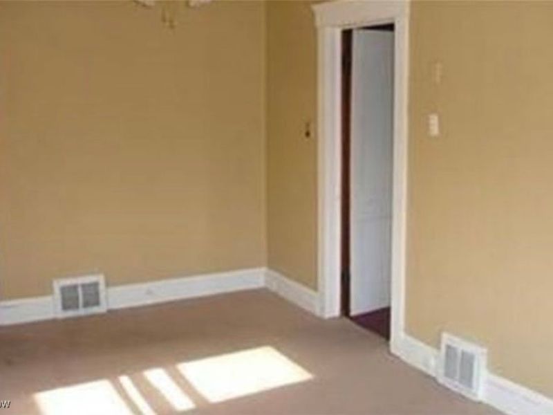 16523 Kipling Avenue, Cleveland, OH 44110 Photo 6