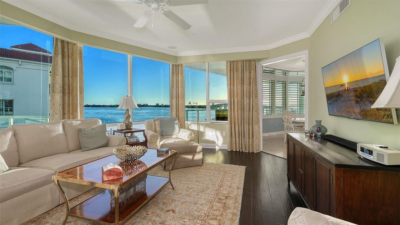 136 Golden Gate Point, Unit 502, Sarasota, FL 34236 Photo