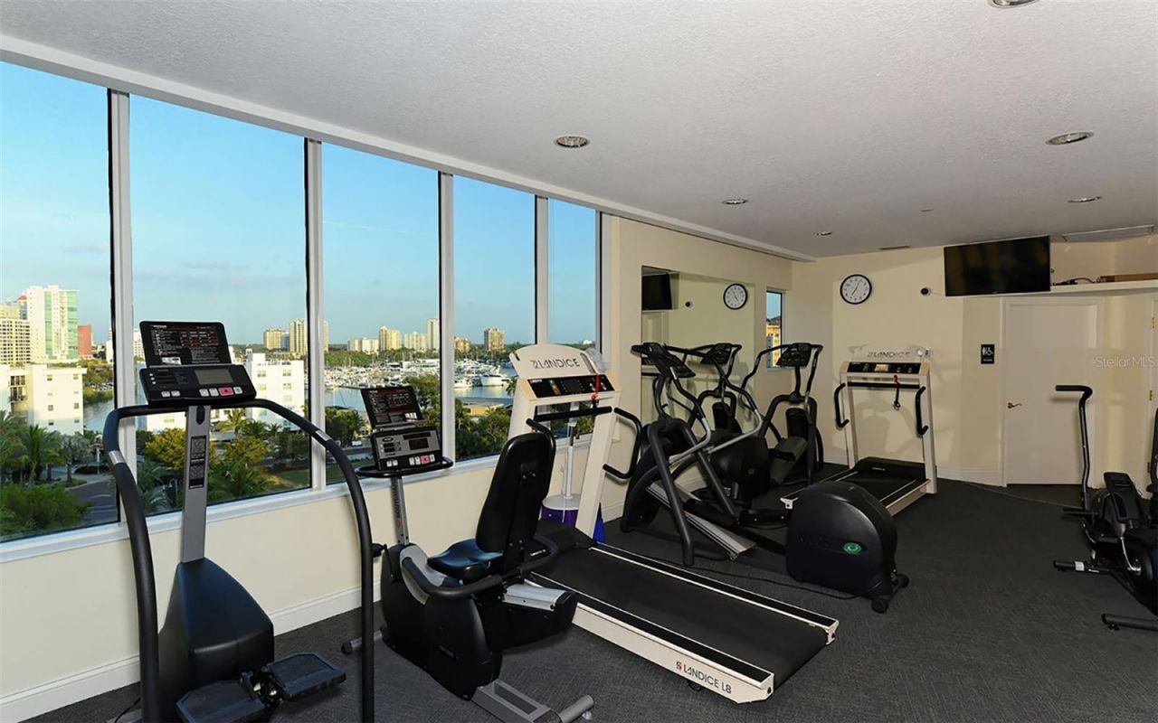 136 Golden Gate Point, Unit 502, Sarasota, FL 34236 Photo