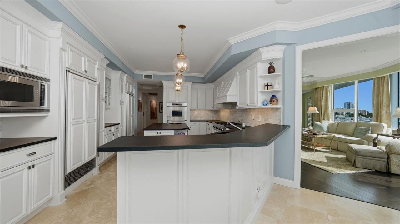 136 Golden Gate Point, Unit 502, Sarasota, FL 34236 Photo