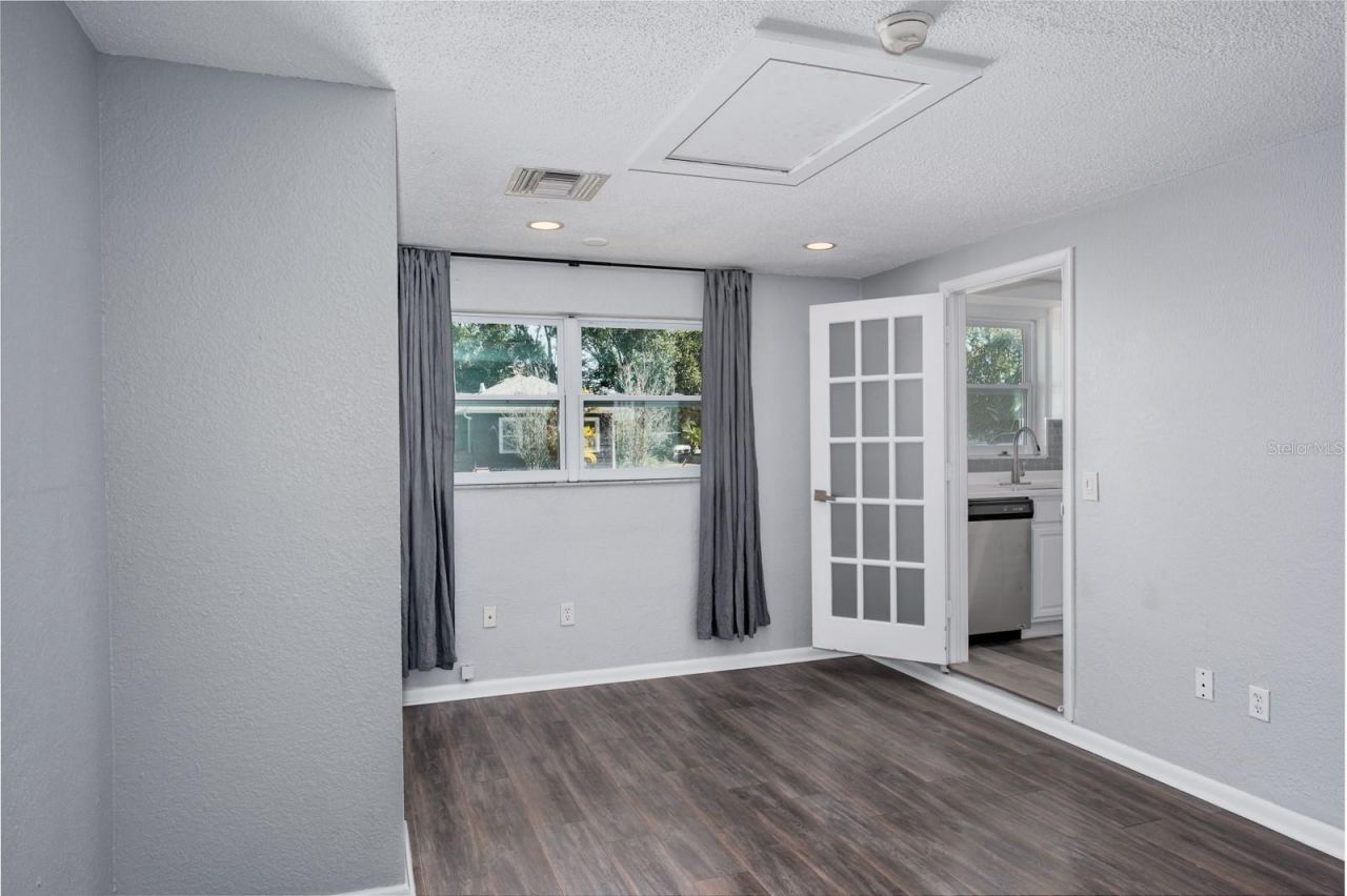 301 43rd Avenue N, Saint Petersburg, FL 33703 Photo