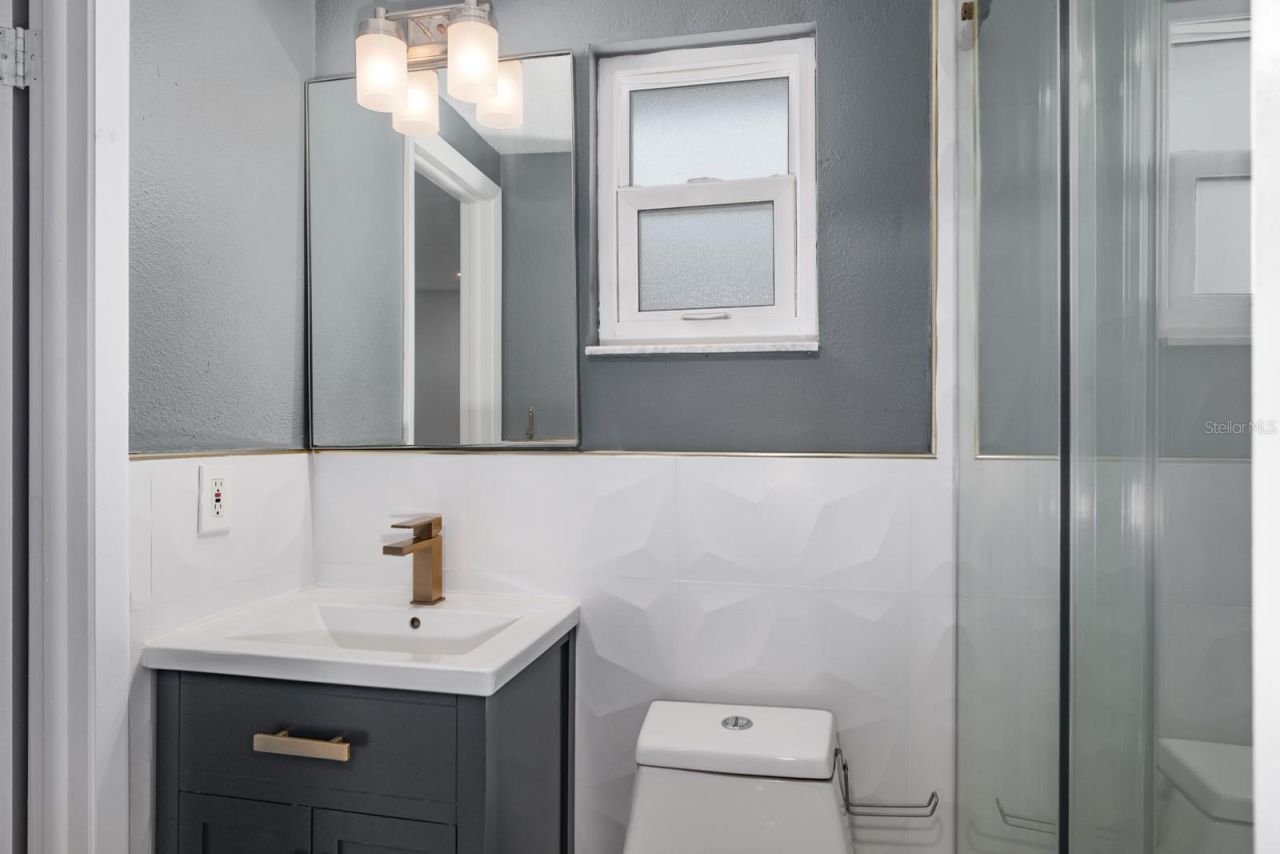 301 43rd Avenue N, Saint Petersburg, FL 33703 Photo