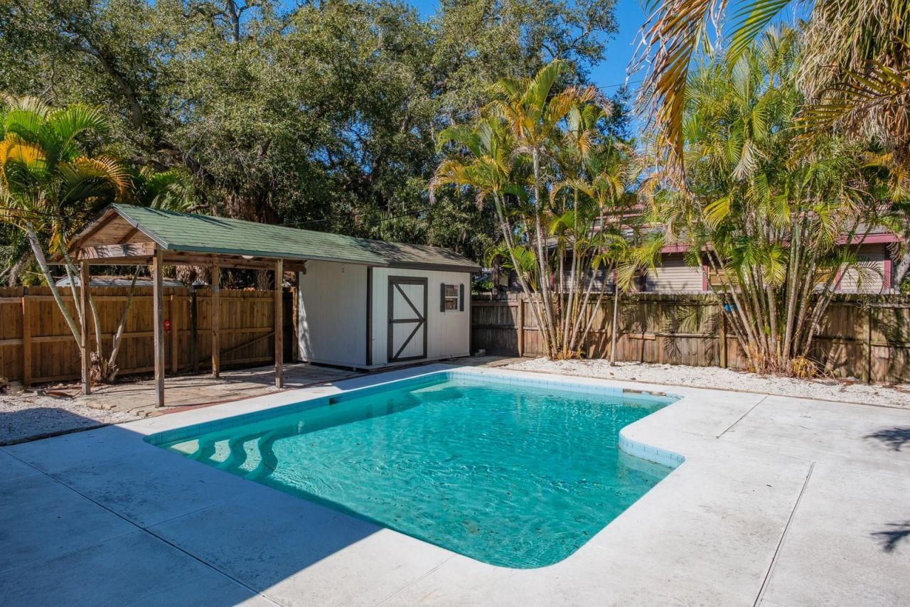 301 43rd Avenue N, Saint Petersburg, FL 33703 Photo