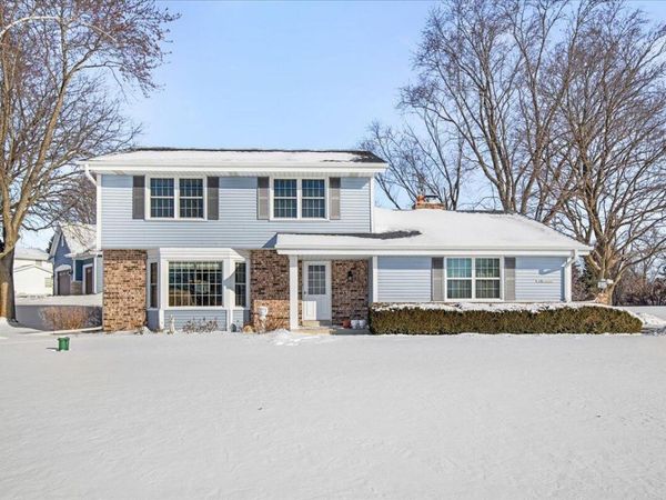 N48W26400 Bayberry COURT, Pewaukee, WI 53072