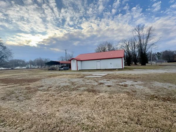 606 GRAND Street, Benton, IL 62812