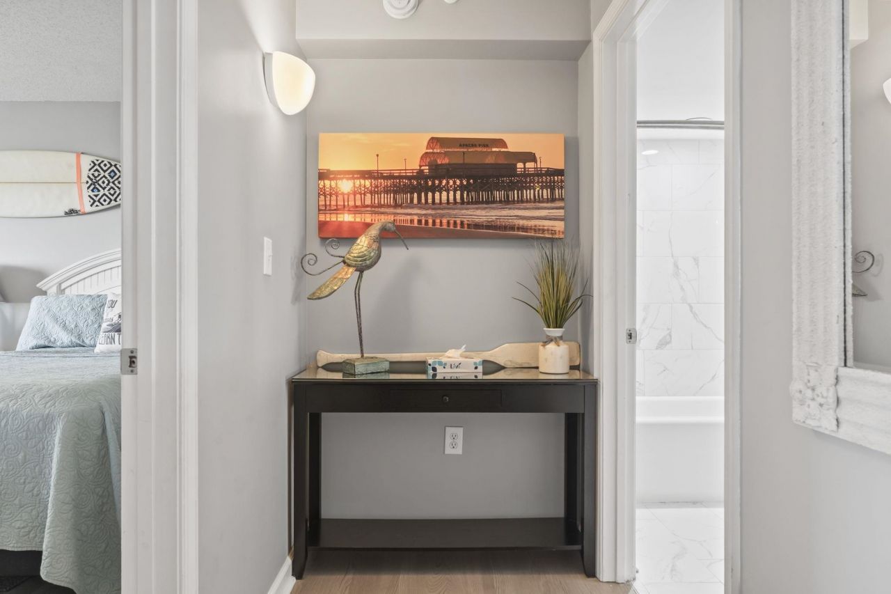 8560 Queensway Blvd. Photo 13