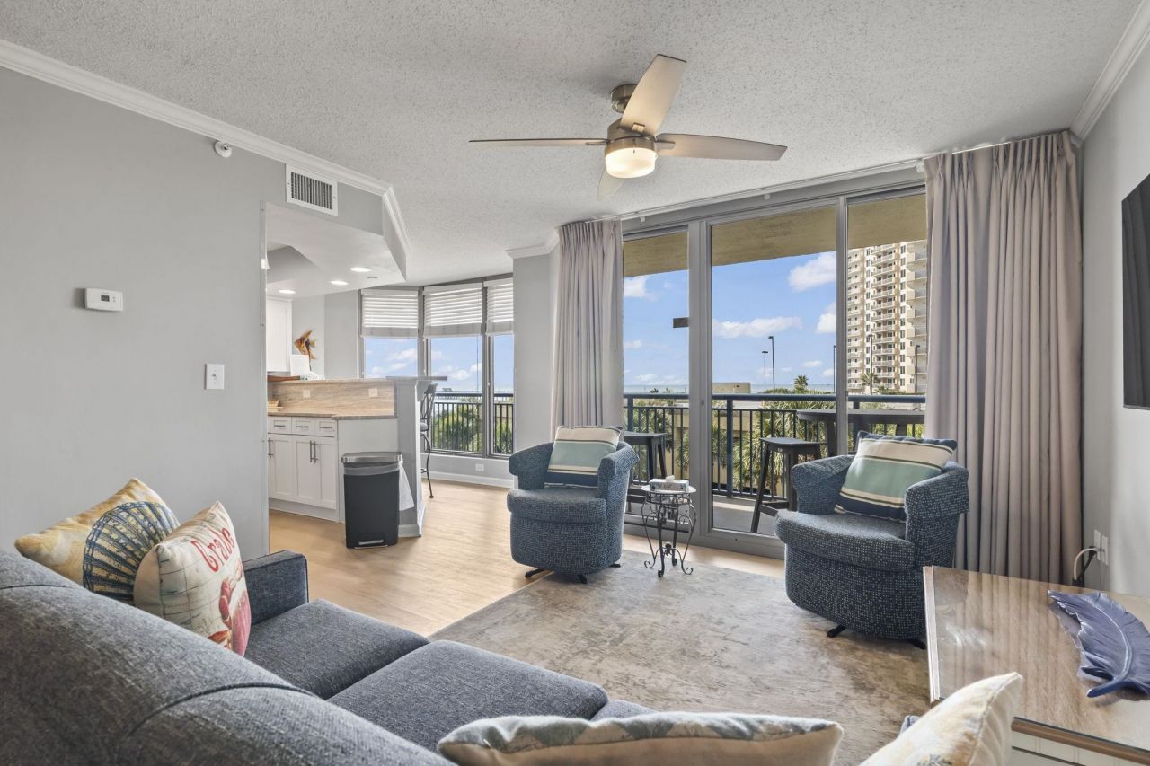 8560 Queensway Blvd. Photo 18