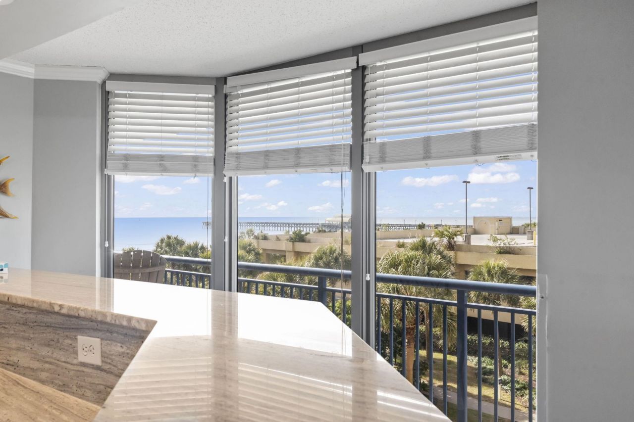 8560 Queensway Blvd. Photo 22