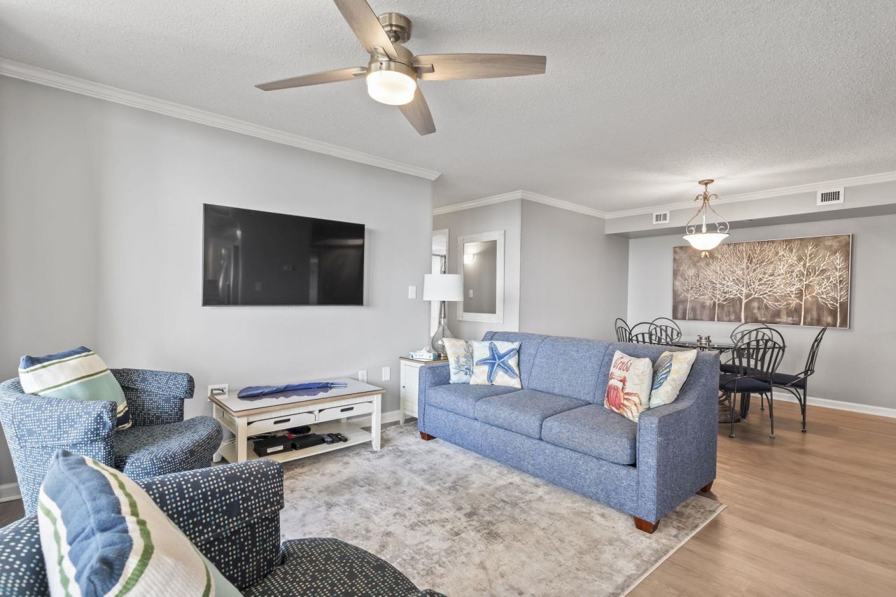 8560 Queensway Blvd. Photo 23