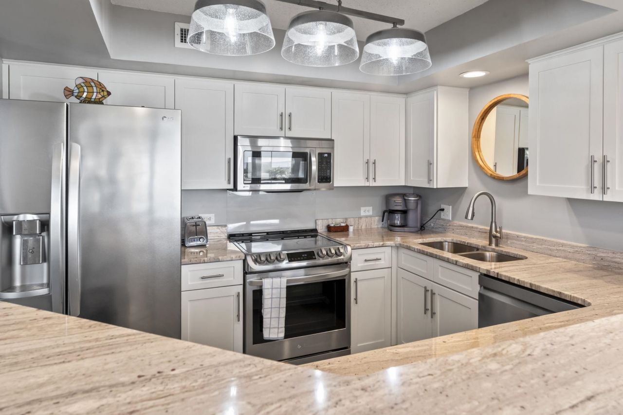 8560 Queensway Blvd. Photo 26