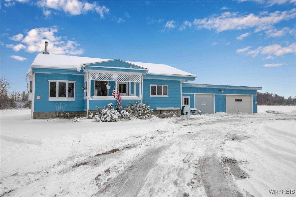 5358 Murphy Road, Lockport, NY 14094 Main Photo