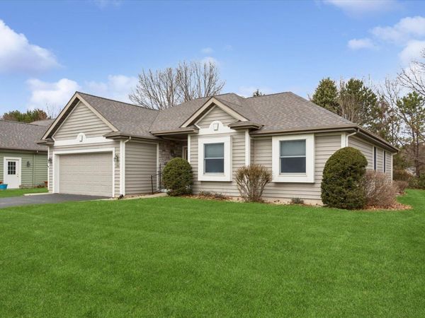 2381 Shoreham Highlands Street, St. Joseph, MI 49085