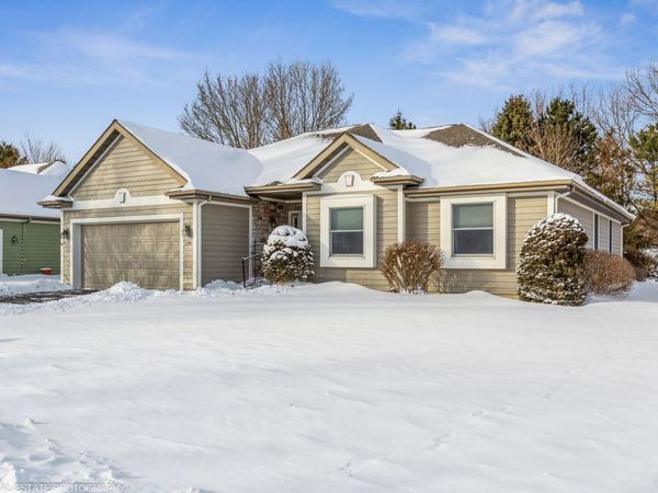 2381 Shoreham Highlands Street, St. Joseph, MI 49085