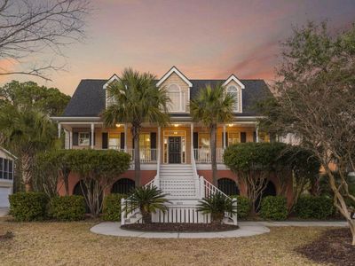 1823 Delacourt Avenue, Mount Pleasant, SC 29466