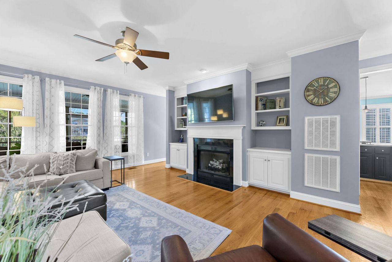 1823 Delacourt Avenue Photo 10