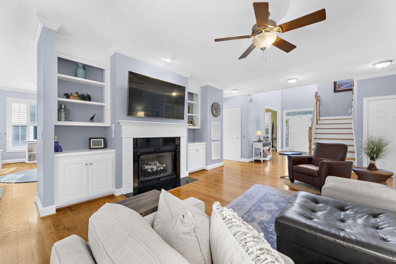 1823 Delacourt Avenue Photo 12