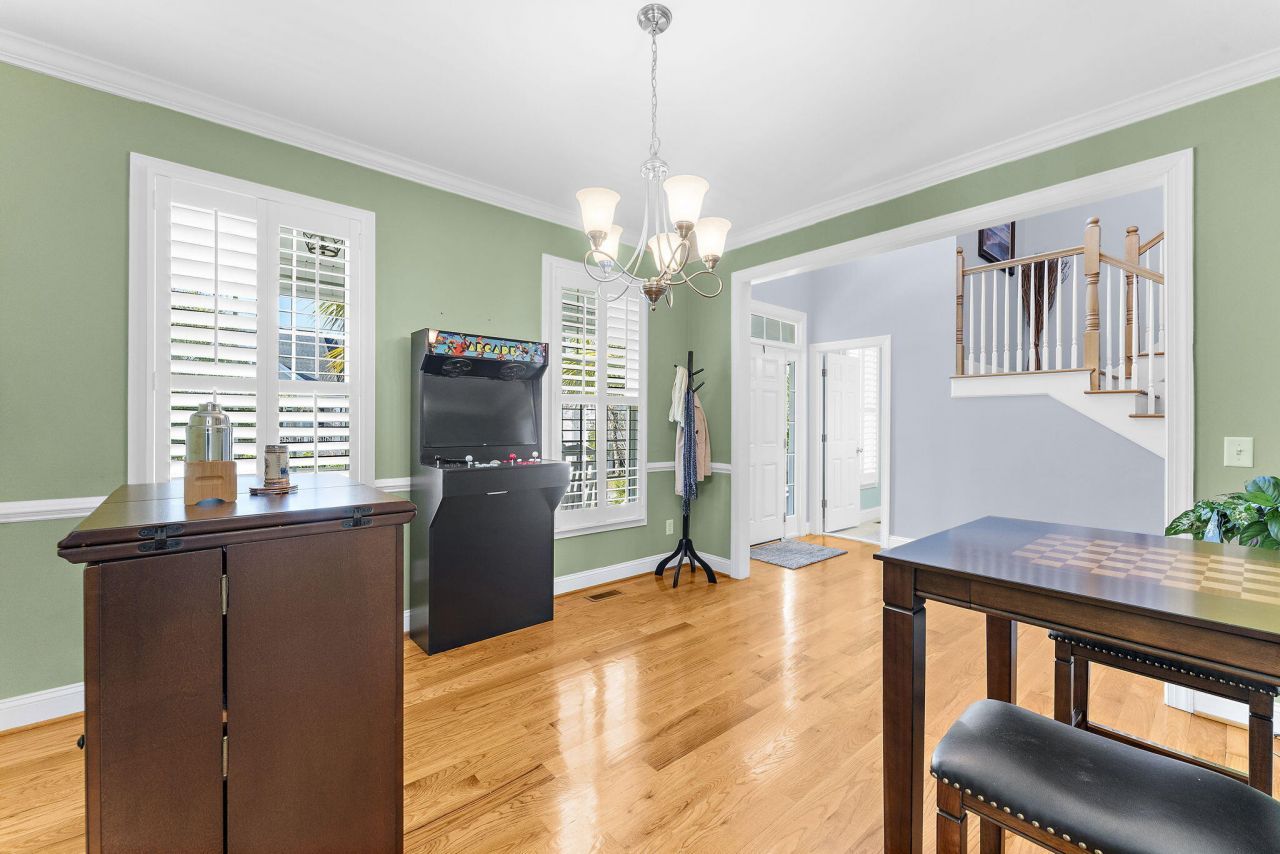 1823 Delacourt Avenue Photo 15