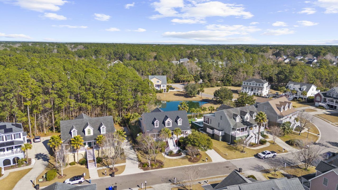 1823 Delacourt Avenue Photo 20