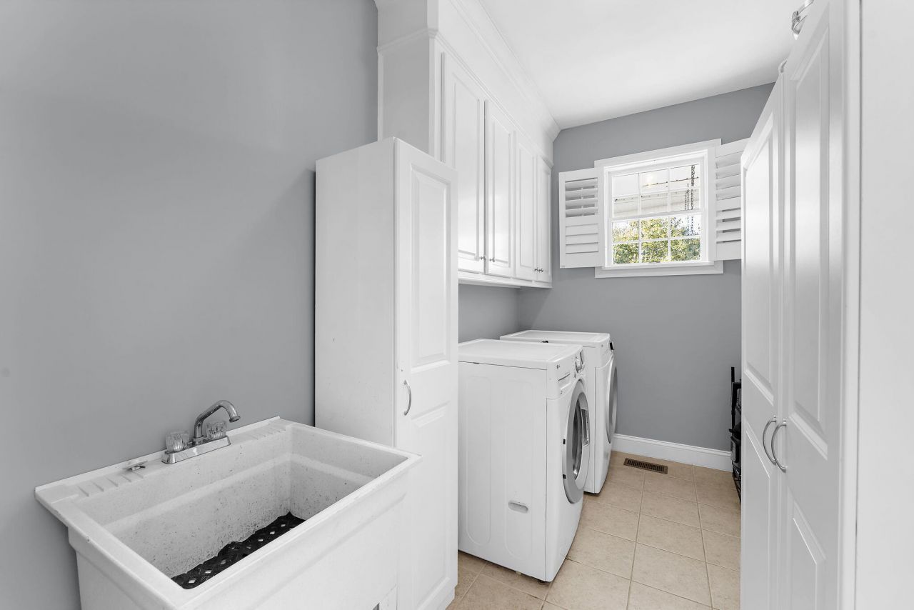 1823 Delacourt Avenue Photo 23