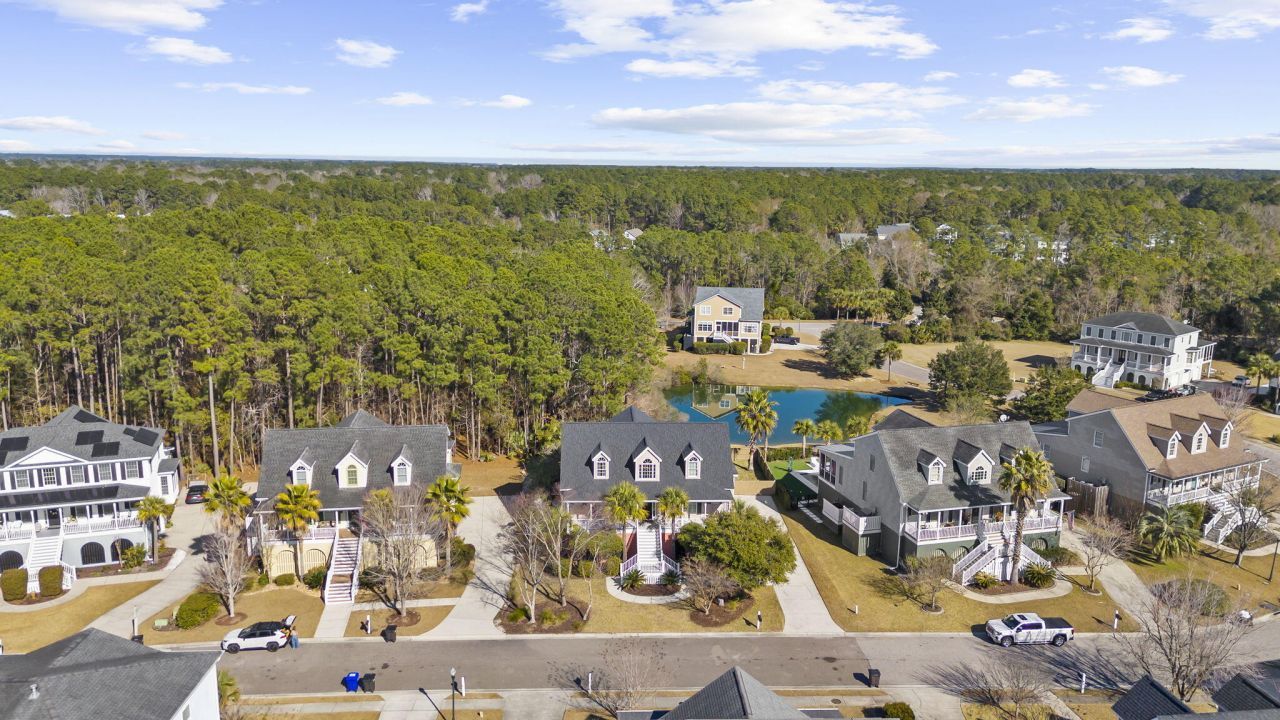 1823 Delacourt Avenue Photo 24