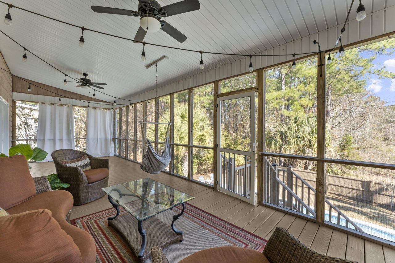 1823 Delacourt Avenue Photo 26