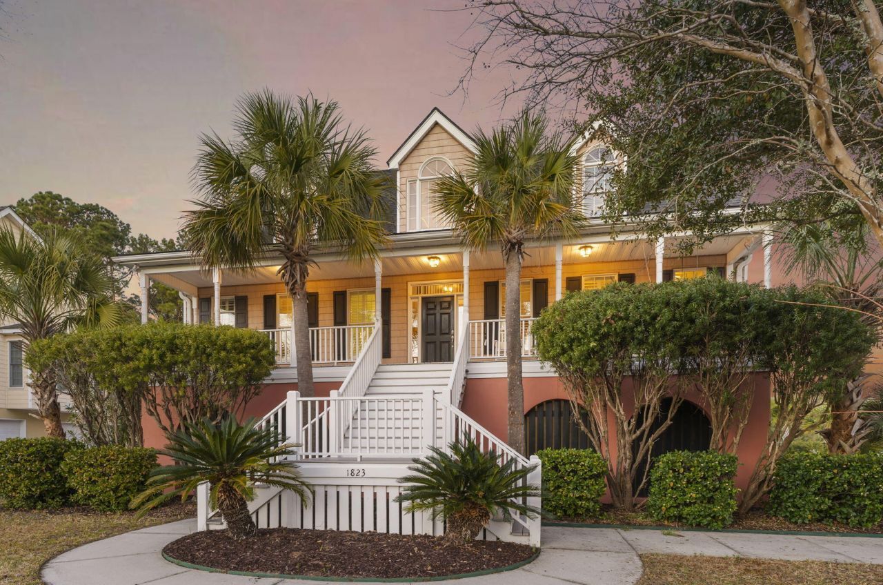 1823 Delacourt Avenue Photo 3