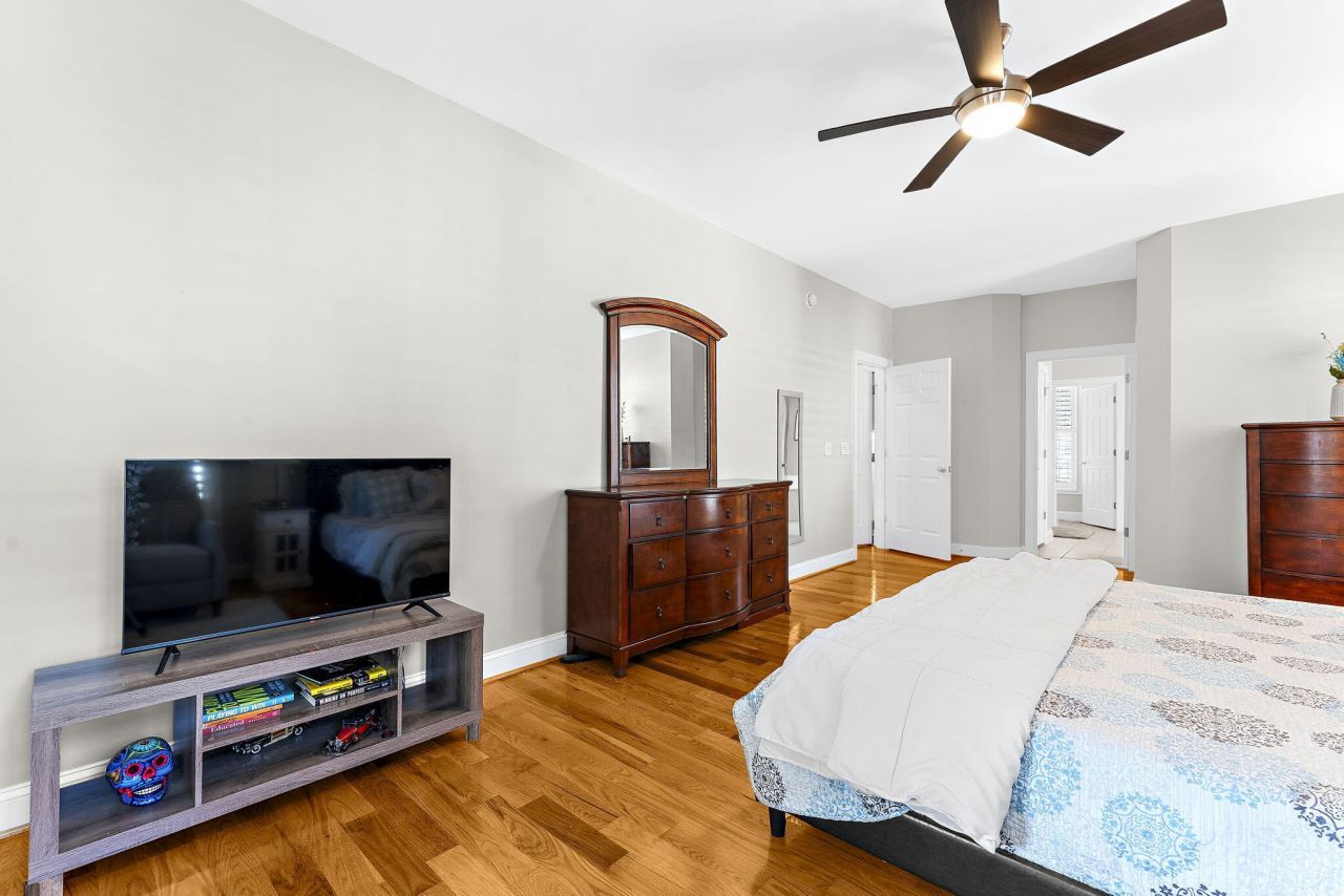 1823 Delacourt Avenue Photo 34