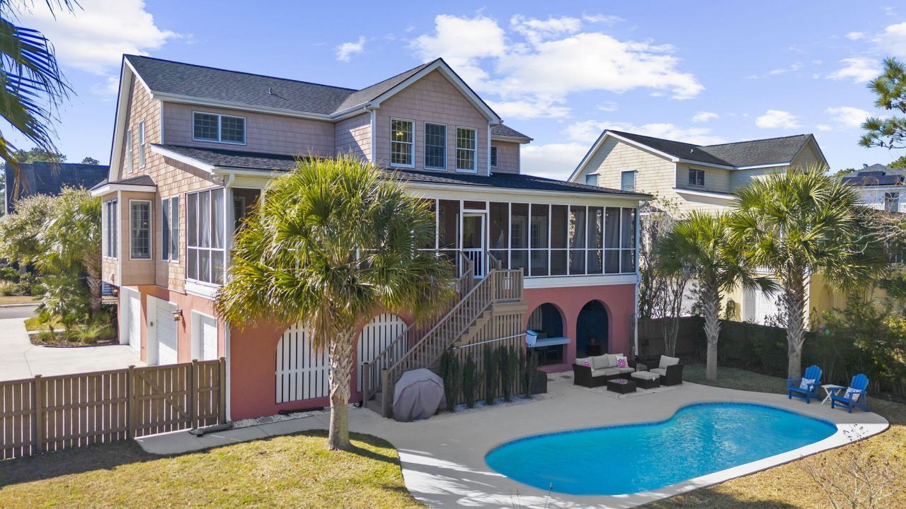 1823 Delacourt Avenue Photo 4