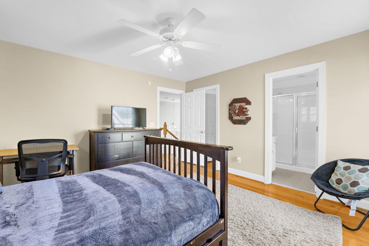 1823 Delacourt Avenue Photo 46