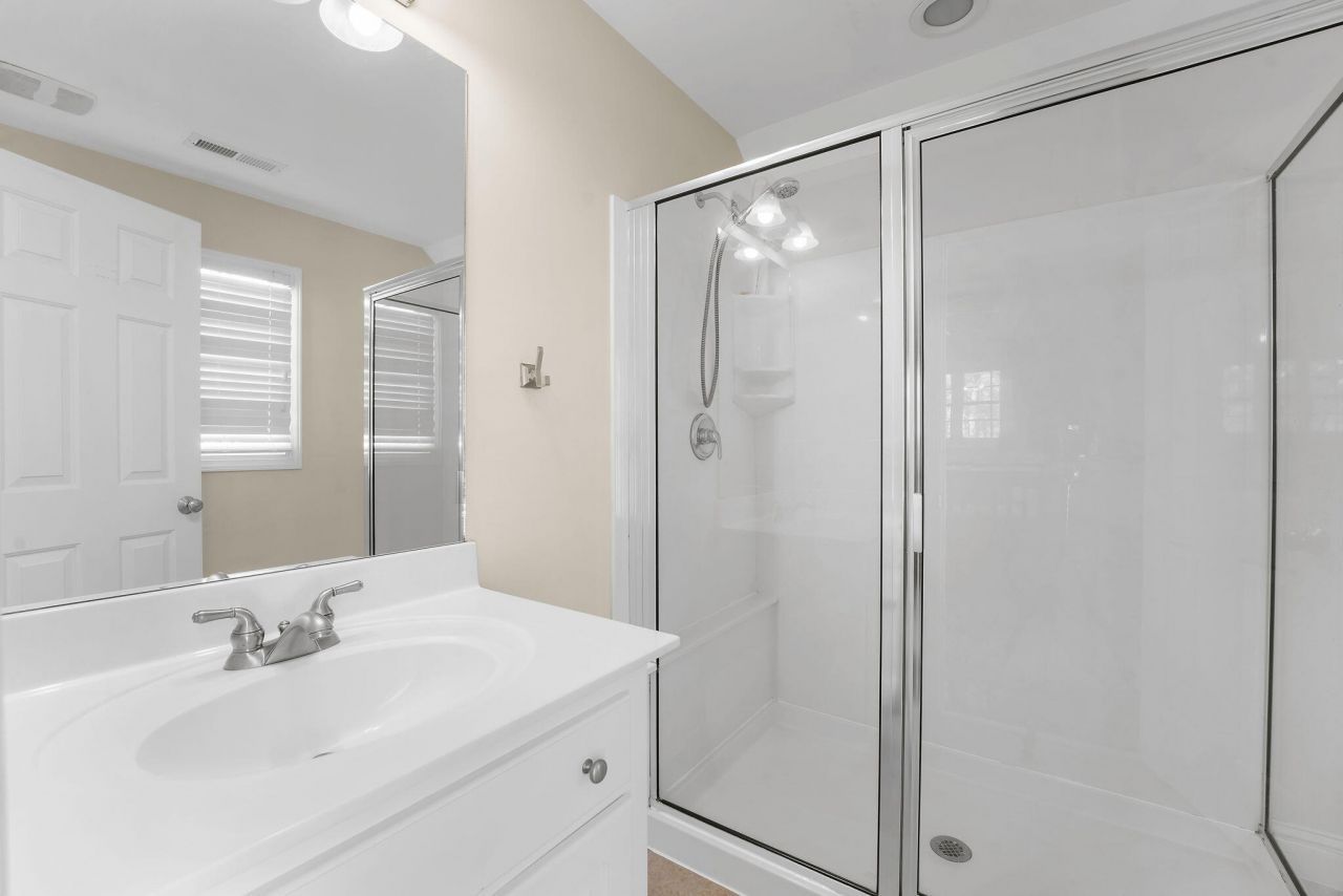 1823 Delacourt Avenue Photo 47