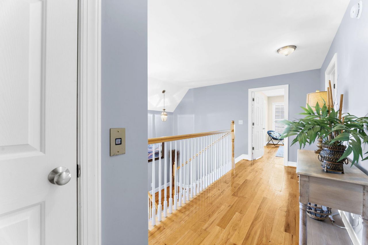 1823 Delacourt Avenue Photo 48