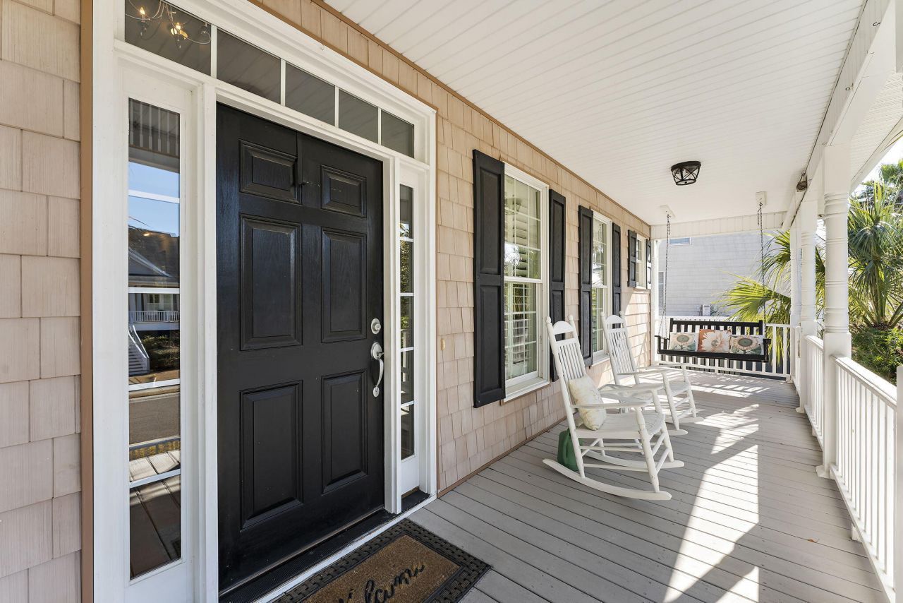 1823 Delacourt Avenue Photo 6