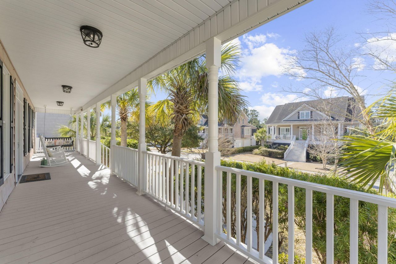 1823 Delacourt Avenue Photo 7