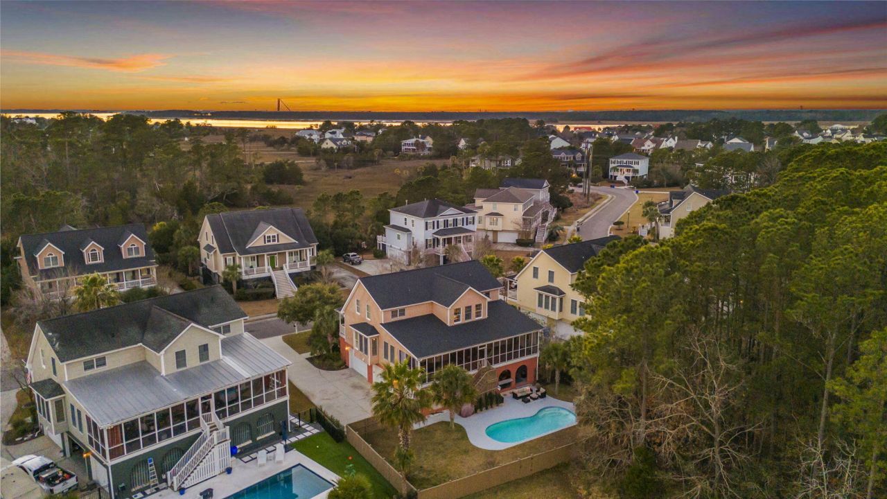 1823 Delacourt Avenue Photo 70